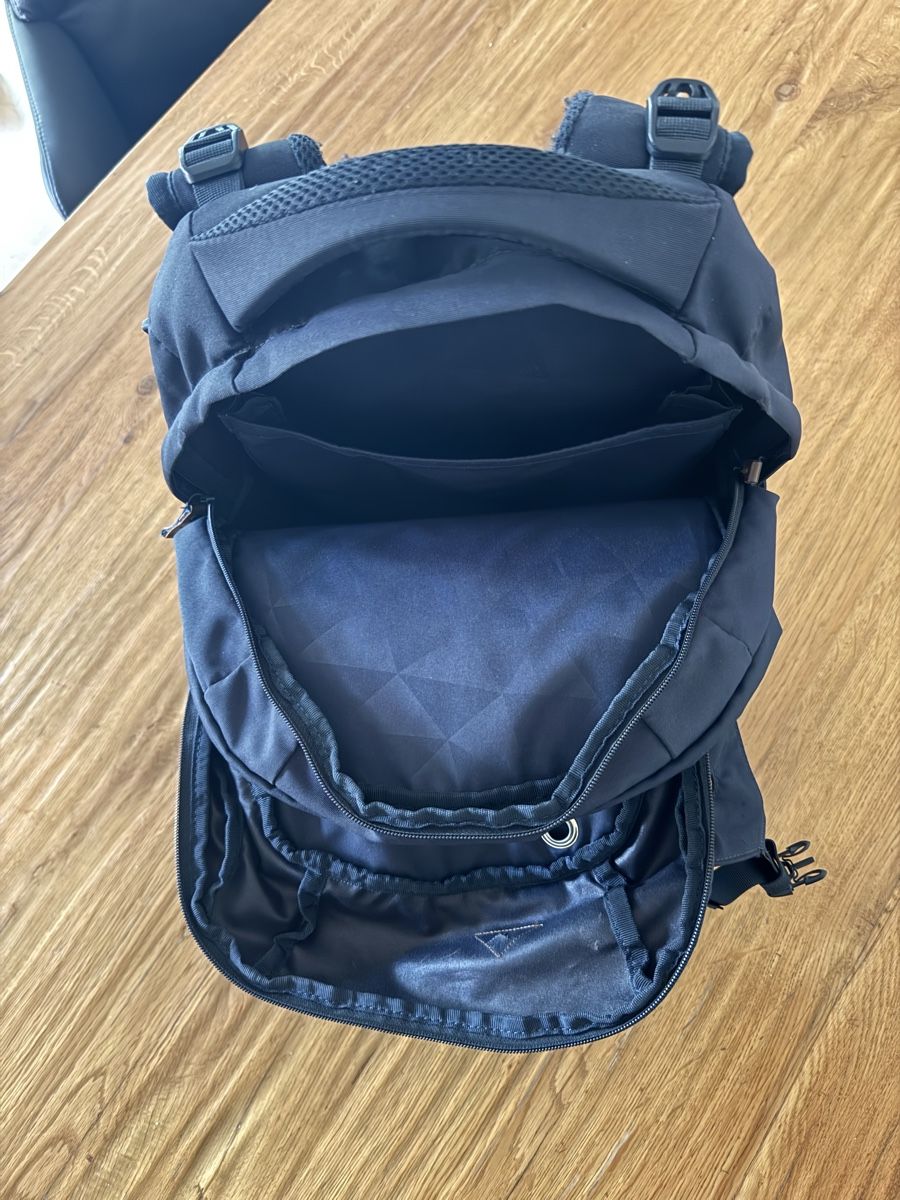 Satch Sacs à dos: Rucksack Satch blau ergonomisch guter Zustand – D'occasion à Riehen par ekc_ymy2 2