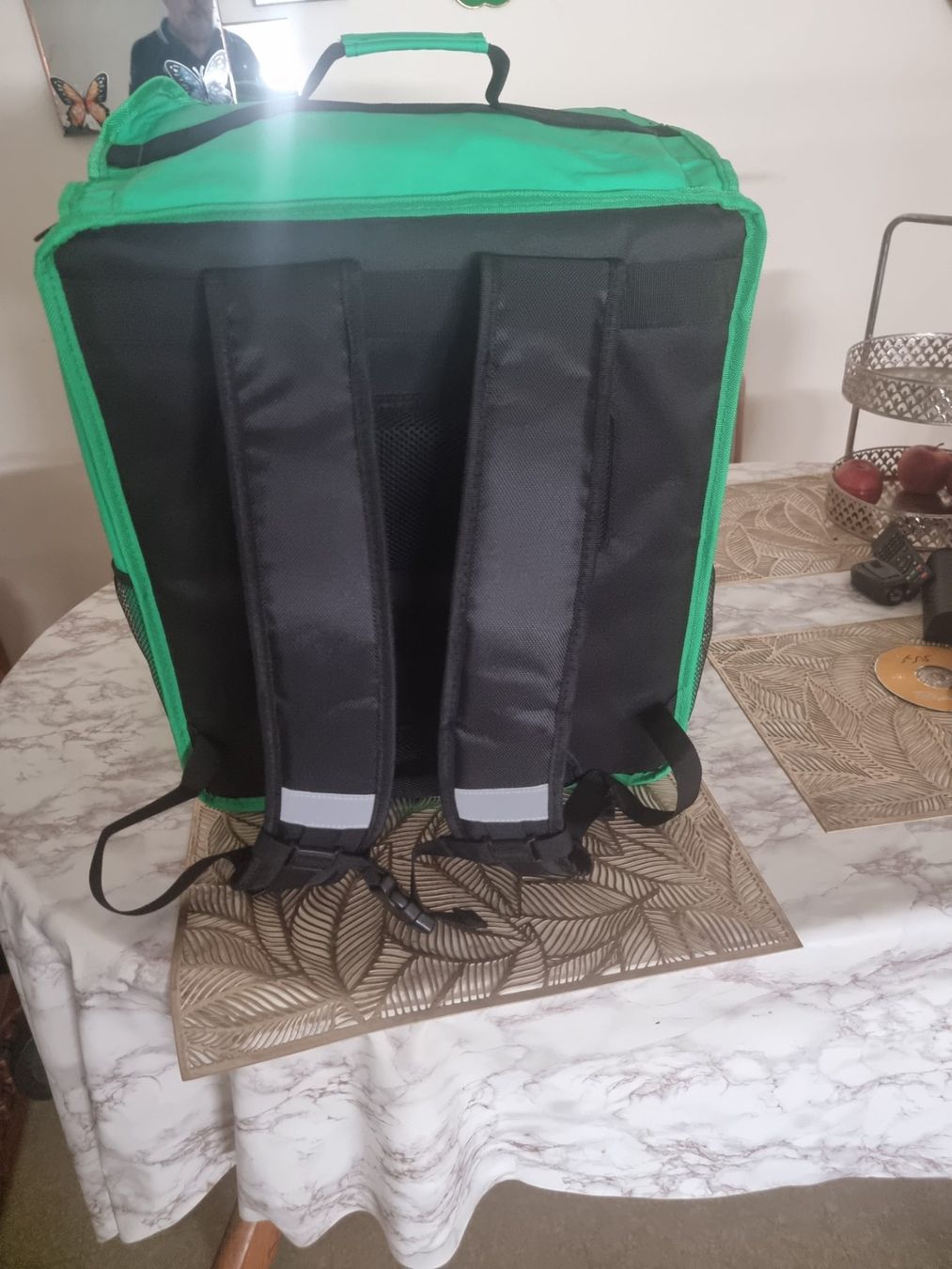 Borse: Sac de livraison Uber Eats vert bonne condition – Nuovo e nell'imballaggio originale da Thônex venduto da abb_pz2n 3