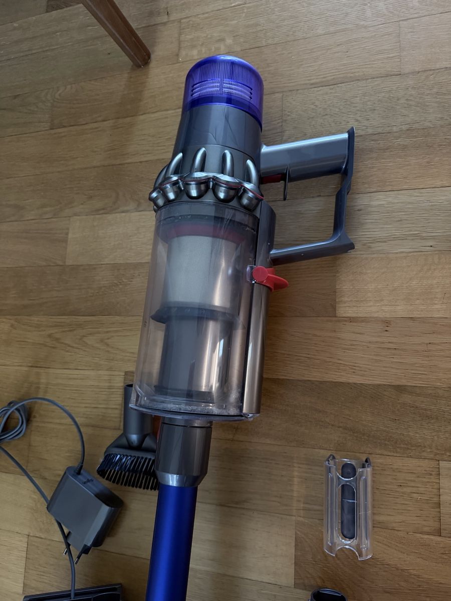 Dyson Staubsauger & Zubehör: Dyson V11 Absolute Extra Staubsauger – Defekt aus Brugg AG von Enes35 1