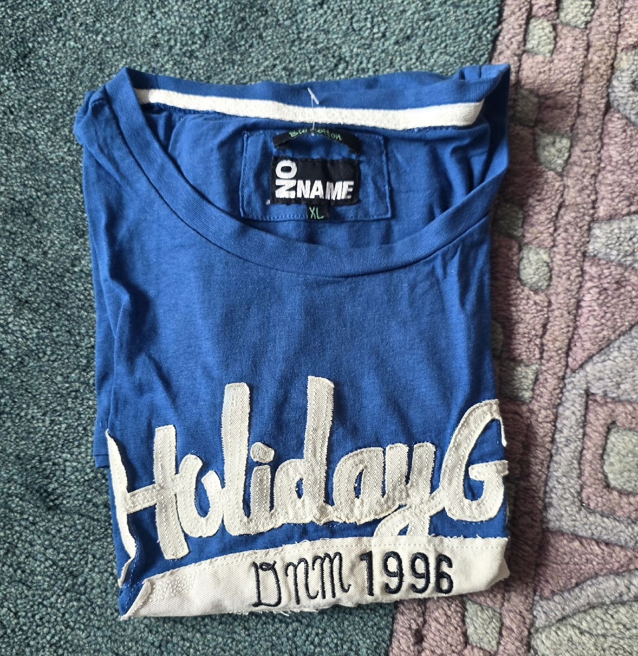 Hemden, T-Shirts & Polos: T-Shirt Grösse 164 – Gebraucht aus Otelfingen von cluesche