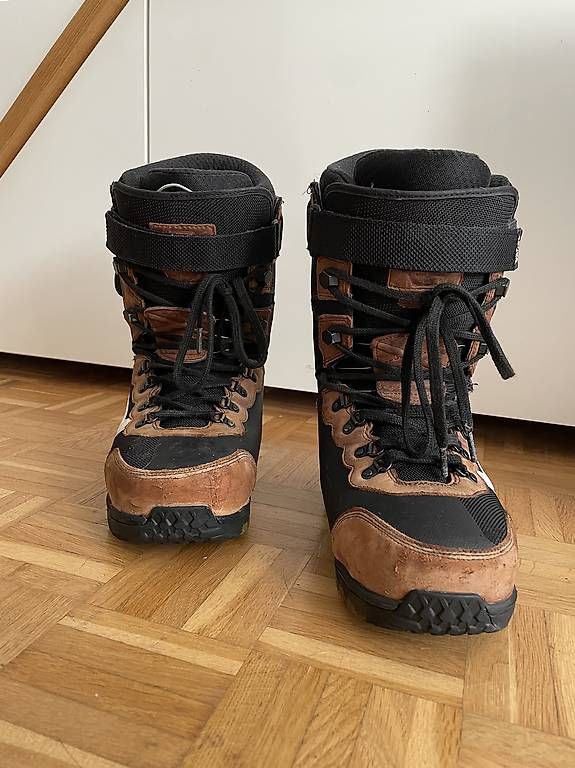 Herrenschuhe: Vans V3 Snowboardschuhe – Gebraucht aus Flawil von safrans