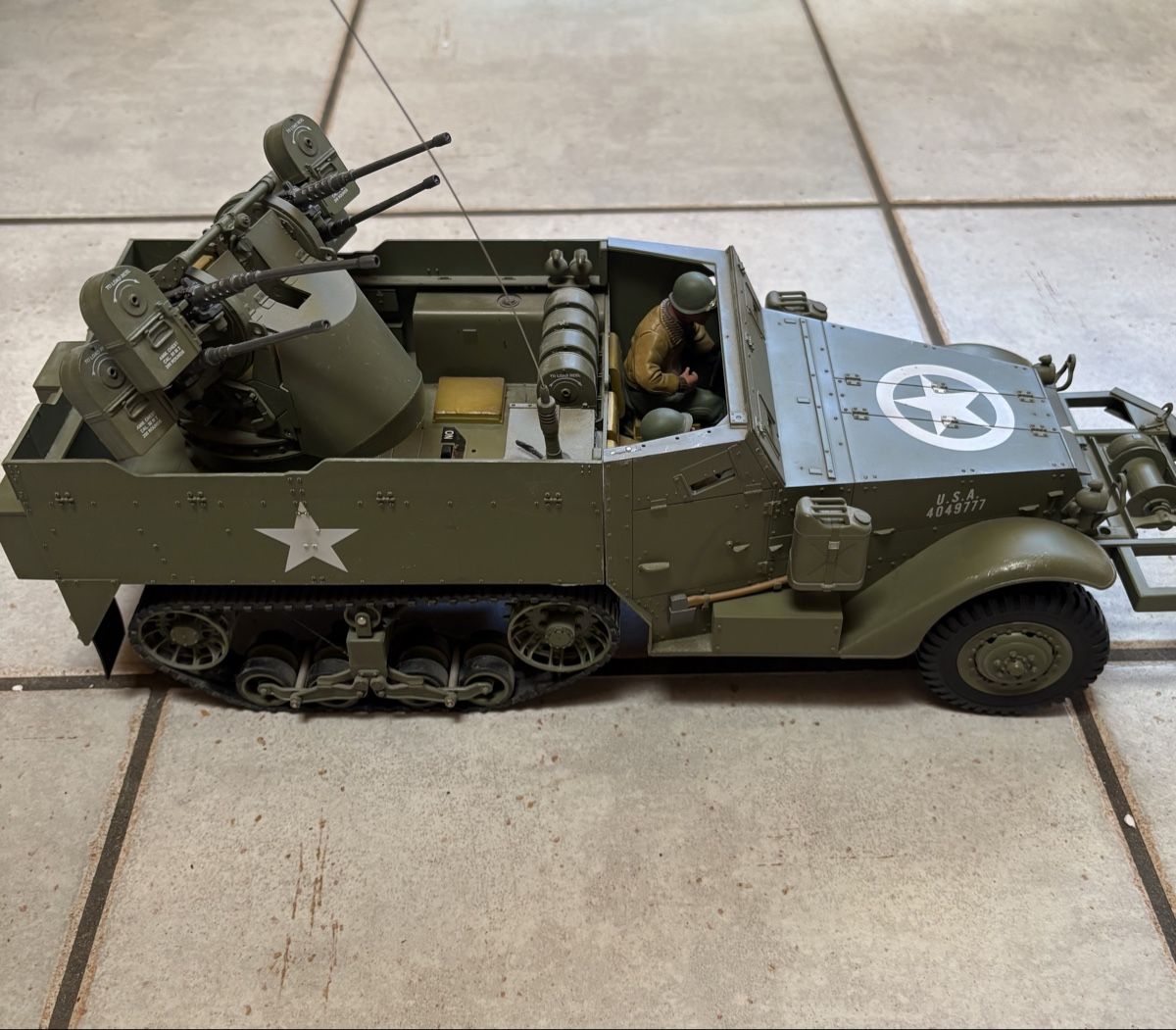 Modellismo RC: US- M16 Halbkettenfahrzeug RC 1:16 – Usato da Reichenbach im Kandertal venduto da rue_88nv 2