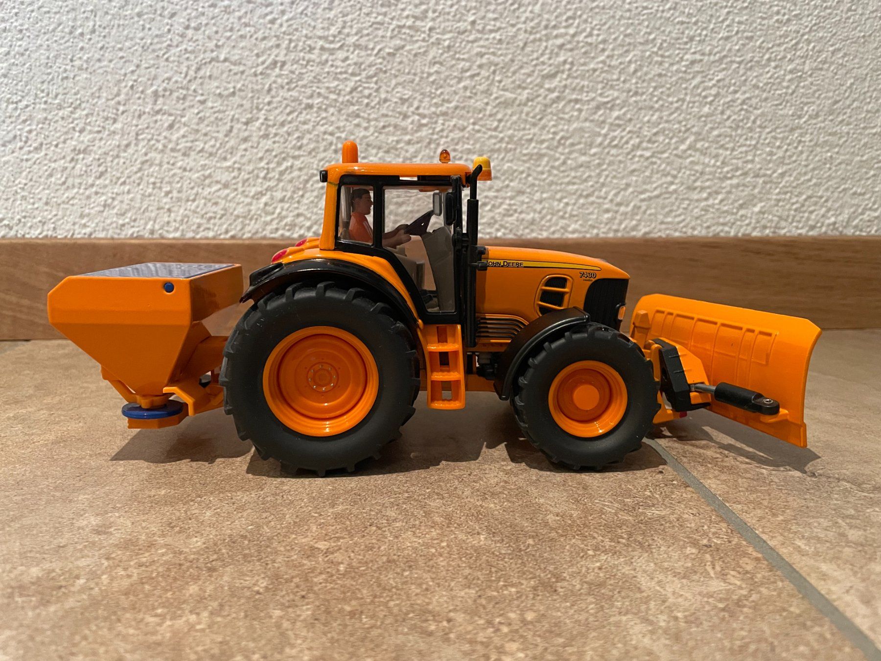 John Deere Trattori: SIKU John Deere Kommunal – Nuovo e nell'imballaggio originale da Kreuzlingen venduto da Stefan1150 2