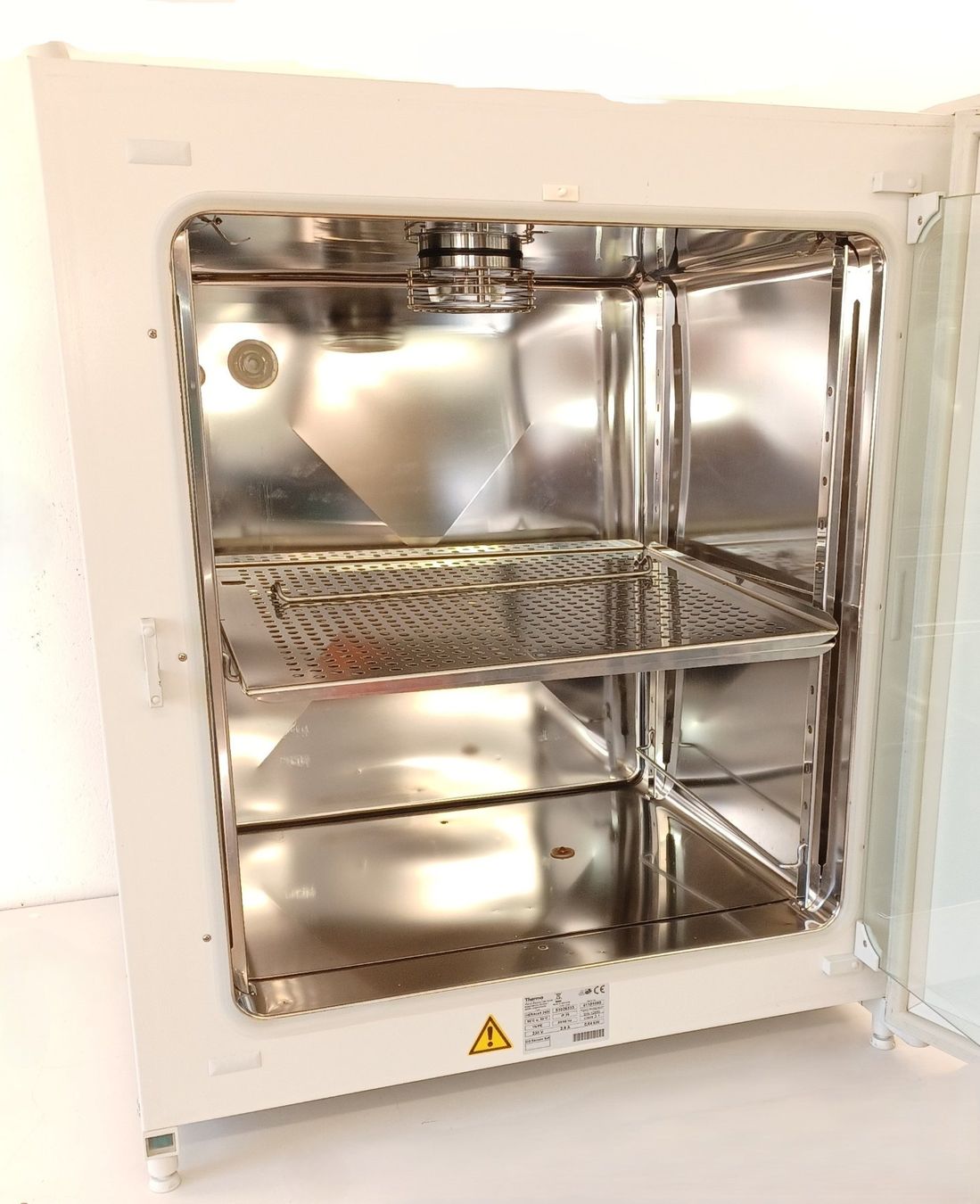 Accessori da laboratorio: Thermo Scientific Heracell 240i – Usato da Niederdorf venduto da LeptonAG_Labor 1