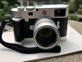 Leica M10 silber + Summilux-M 50mm f/1.4 ASPH Komplett-Set