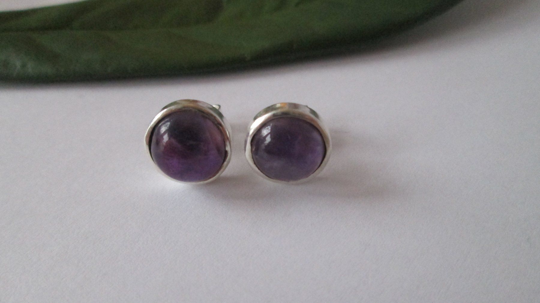 Ohrringe & -stecker: Wundervolle Ohrstecker echtem Amethyst Stein verziert 925er – Neu (gemäss Beschreibung) aus Drochtersen von Simonchen