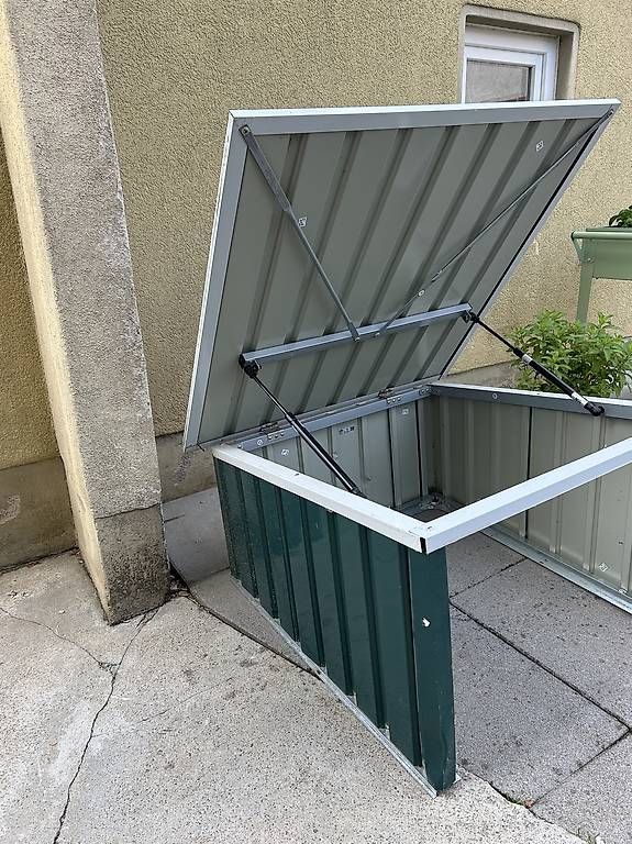Box contenitori: Mähroboter Garage – Usato da Orpund venduto da ste_f8b2