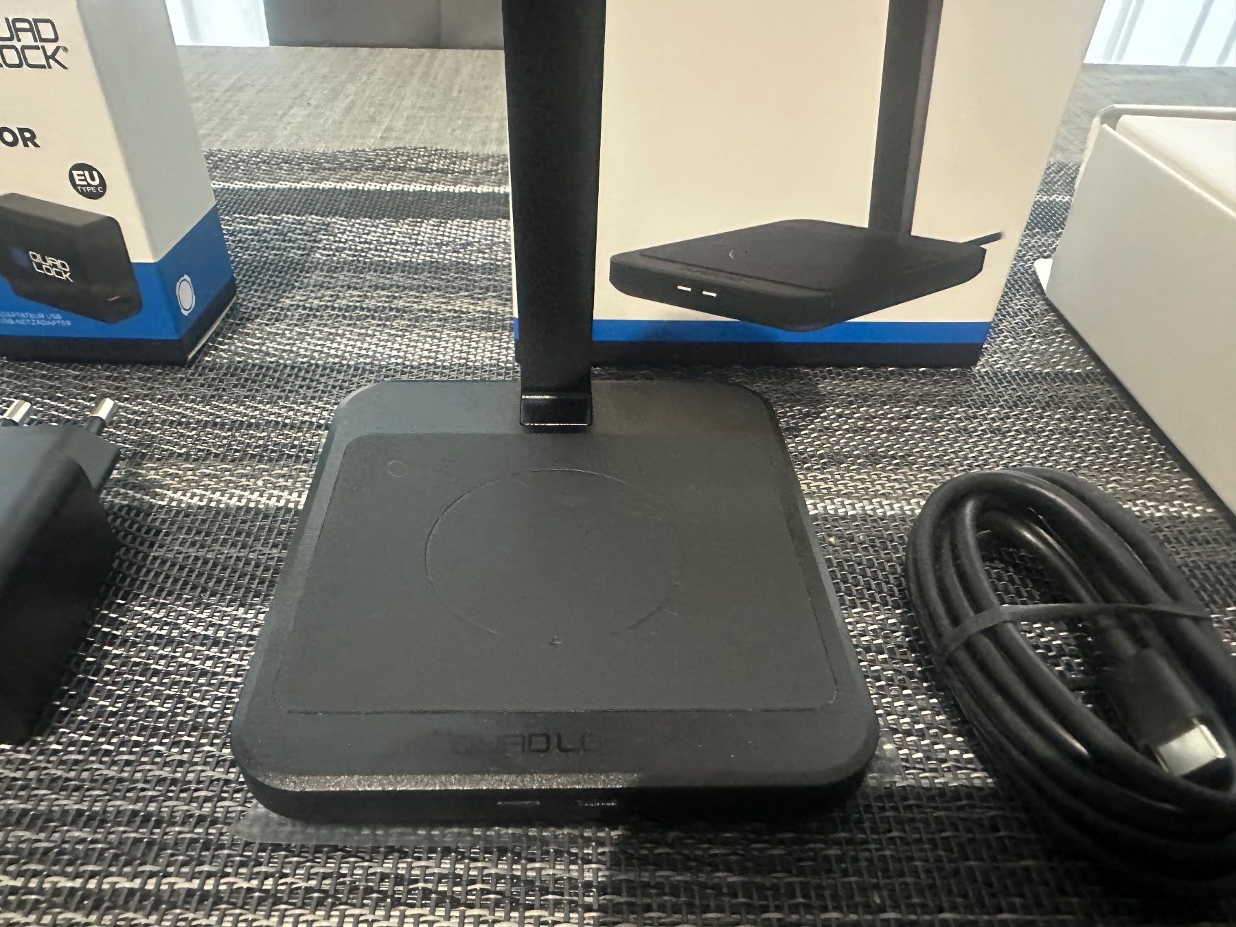 Quad Lock Caricabatterie: Quad Lock Dual Desktop Charger inkl. Power Adaptor – Usato da Gossau (ZH) venduto da DSCapeta 2