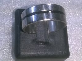 ring edelsthal,,silber farbe und schwarz,,,glanzig
