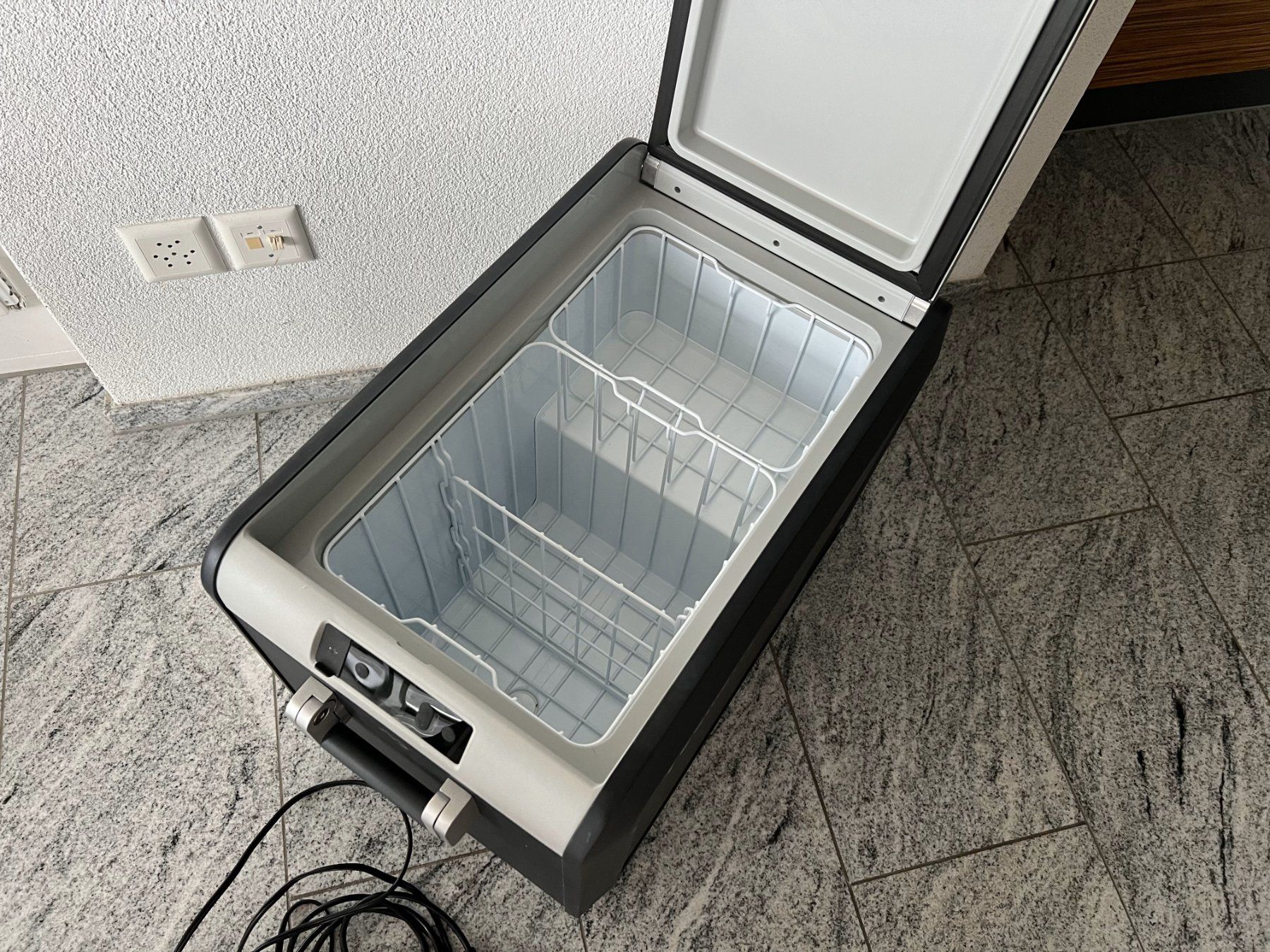 Dometic Kühlschränke & Kühlen: Dometic CFX3 45 AC/DC Kompressorkühlbox 46 Liter – Gebraucht aus Kriens von  5