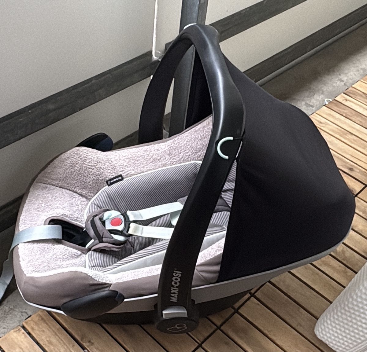 Maxi-Cosi Auto-Kindersitze: Maxi-Cosi Babyschale für Auto – Gebraucht aus Füllinsdorf von tulpenzauber26