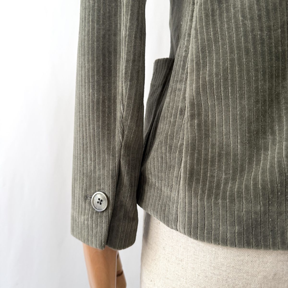 Circolo Giacche: CIRCOLO 1901 Velvet Cotton Jacket – Nuovo (secondo la descrizione) da Emmen venduto da Colette-Juliette 4