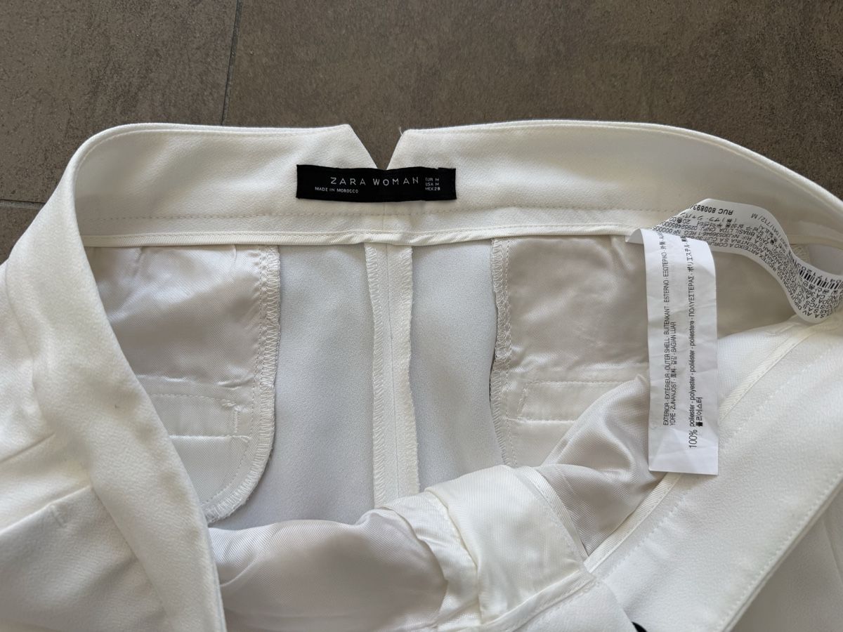 Zara Hosen: Pantalon Zara  – Neu (gemäss Beschreibung) aus Corpataux von seniz 1