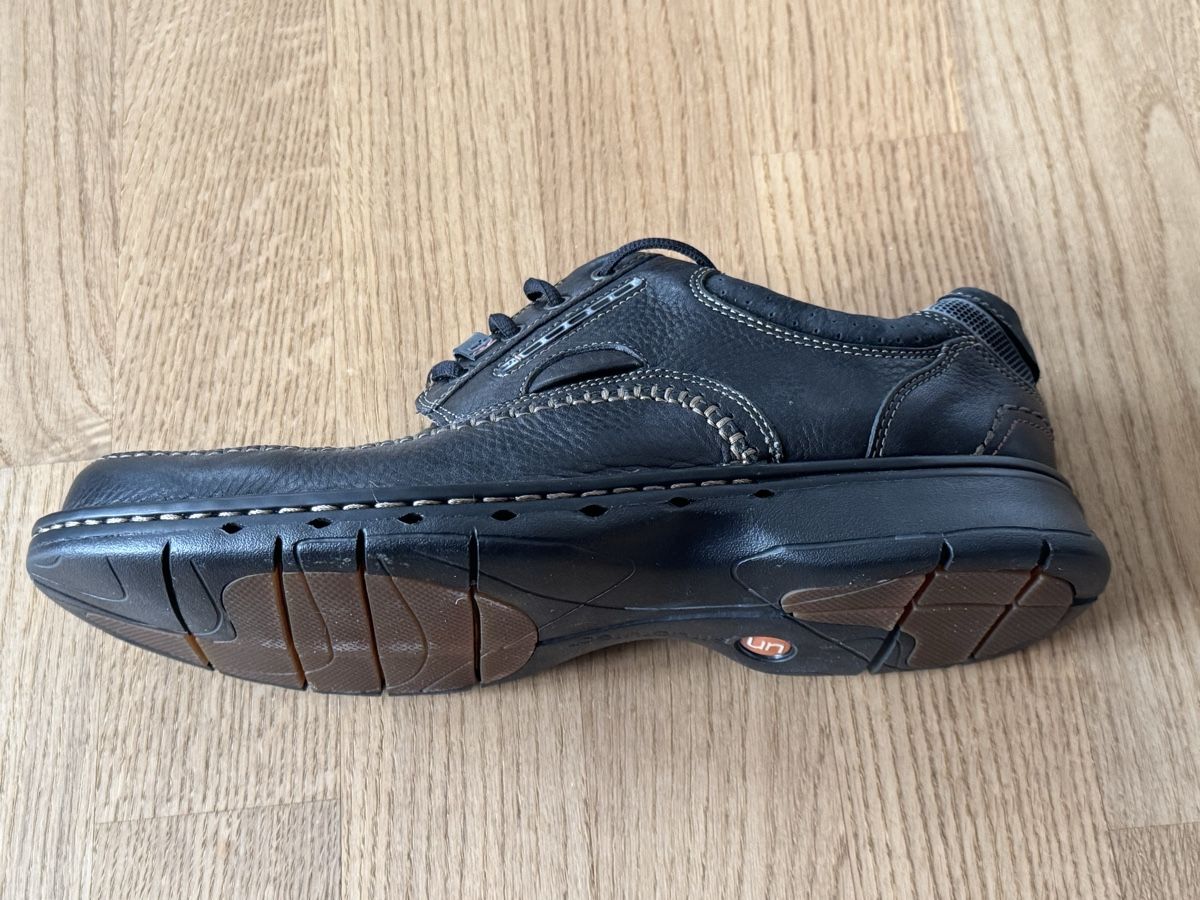Clarks Scarpe da uomo: NEW Clarks Black Shoes Climate-Cooled Size 43.5 – Nuovo (secondo la descrizione) da Oberengstringen venduto da gbr_zurich 4