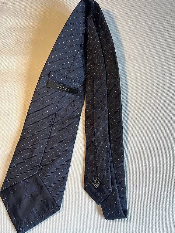 Cravatte: Cravatta GUCCI in seta - perfette condizioni – Usato da Origlio venduto da Elicius 1