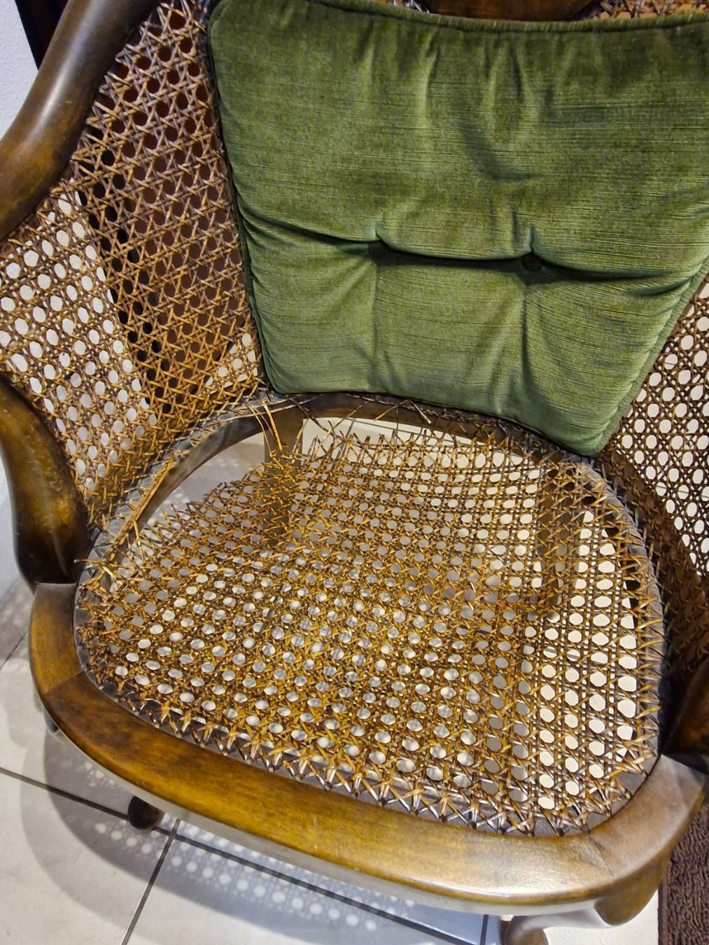 Poltrone: Poltroncina antica – Usato da Giubiasco venduto da bar_r9hz 5