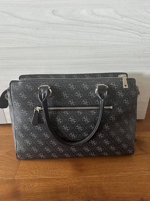 Borse da donna: Guess Handtasche - Schwarz – Usato da Wangen SZ venduto da Jaay_Sky 1