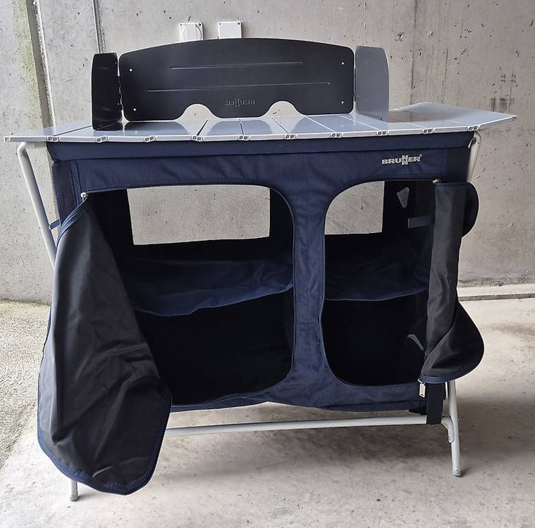 Komplettküchen: Campingmöbel mit Windschutz – Gebraucht aus Chur von Rumasal 2
