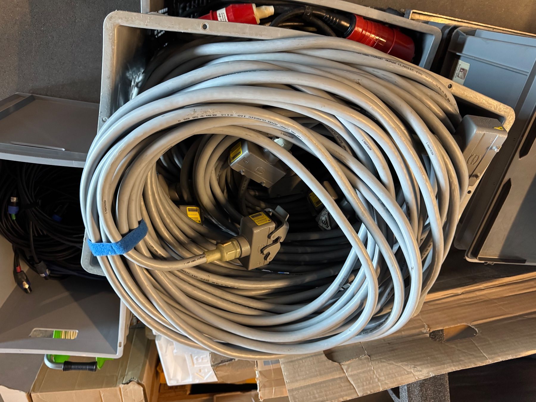 Cavi: Harting Kabel  grau 18x. 20m – Usato da Eiken venduto da Skylight 1