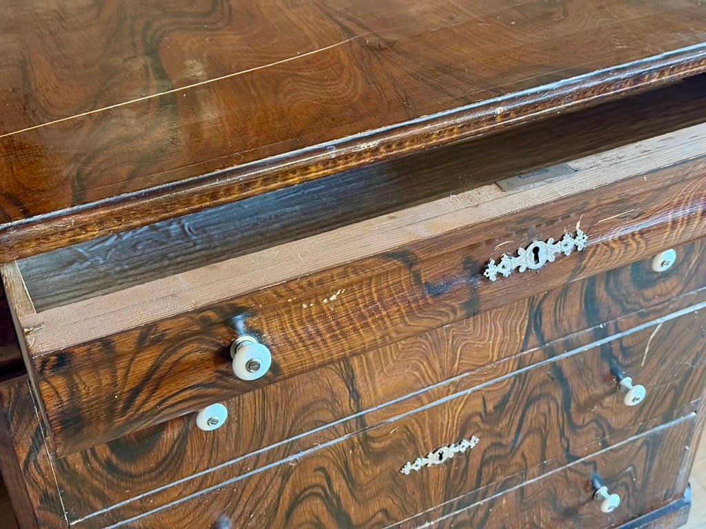 Cassettiere: antike Kommode, Biedermeier. – Usato da Agriswil venduto da Windcheetah 3