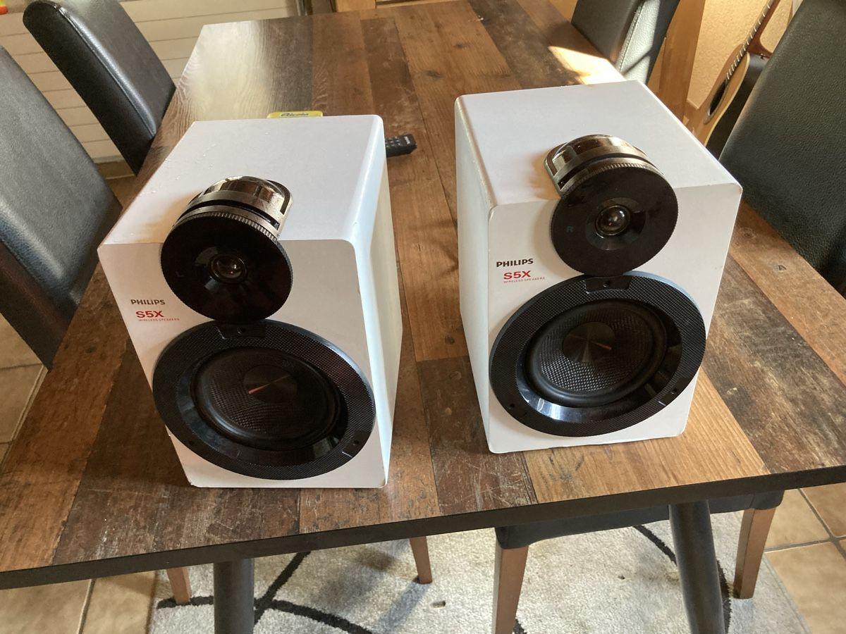 Philips Casse acustiche: Philips aktivesLautsprecher mit bloothoot u – Usato da Glattbrugg venduto da vintagemania