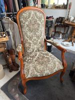 Sessel mit Blumenmuster Holzgestell Massivholz guter Zustand