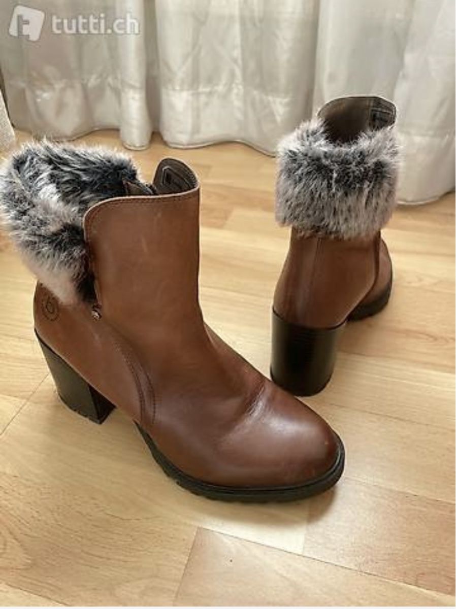 Bugatti Scarpe da donna: Bugatti Stiefeletten Gr. 38 – Usato da Goldach venduto da pikay