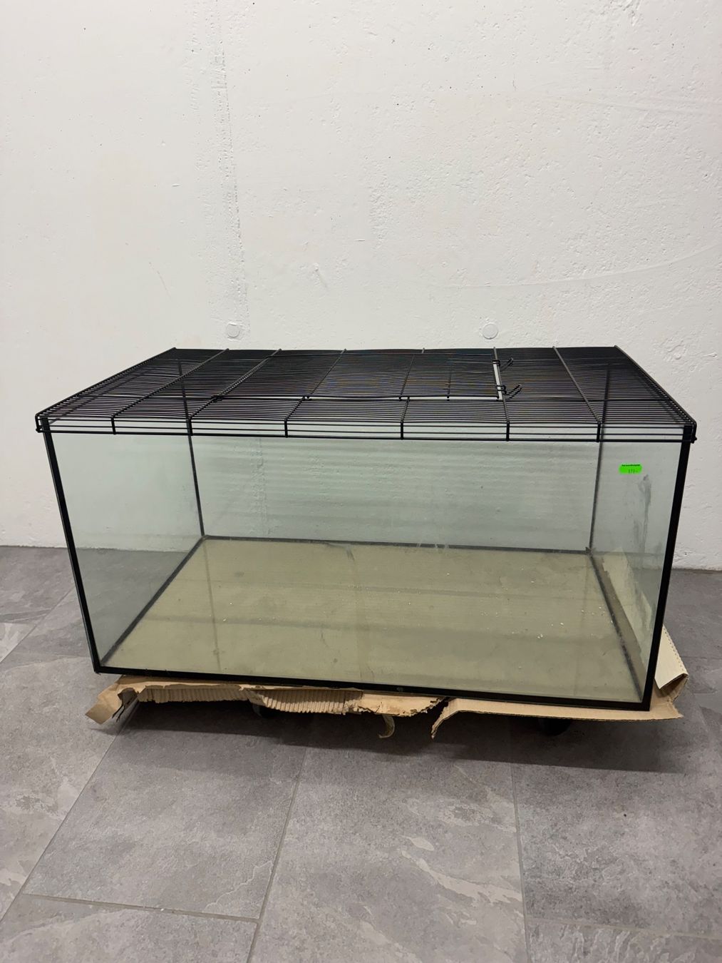 Cages, transport & sécurité: Terrarium Gitteraufsatz 60cm gebraucht – D'occasion à Zürich par dra_bf8s