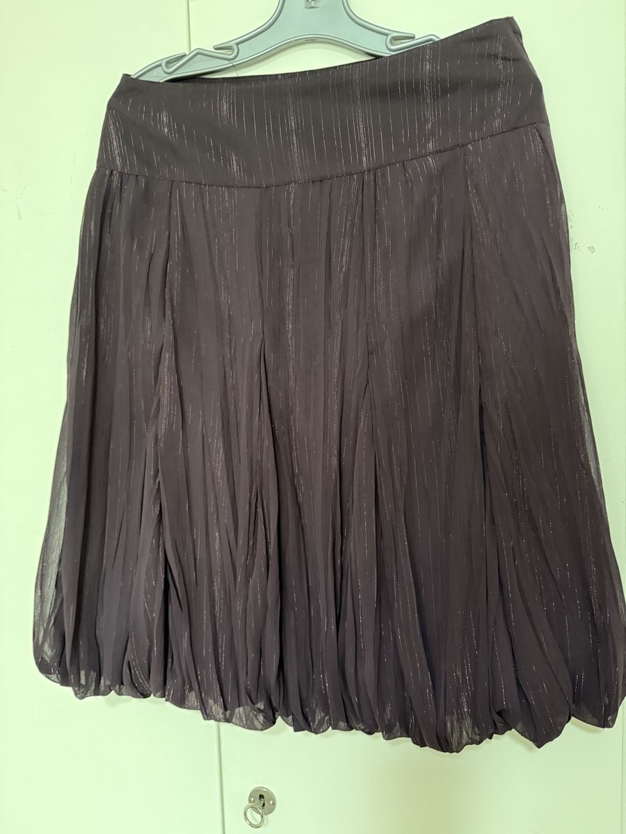 H&M Gonne: H&M Ballonrock Gr. 38 Dunkellila Glitzer elegant – Nuovo (secondo la descrizione) da Zürich venduto da Herbion1 1