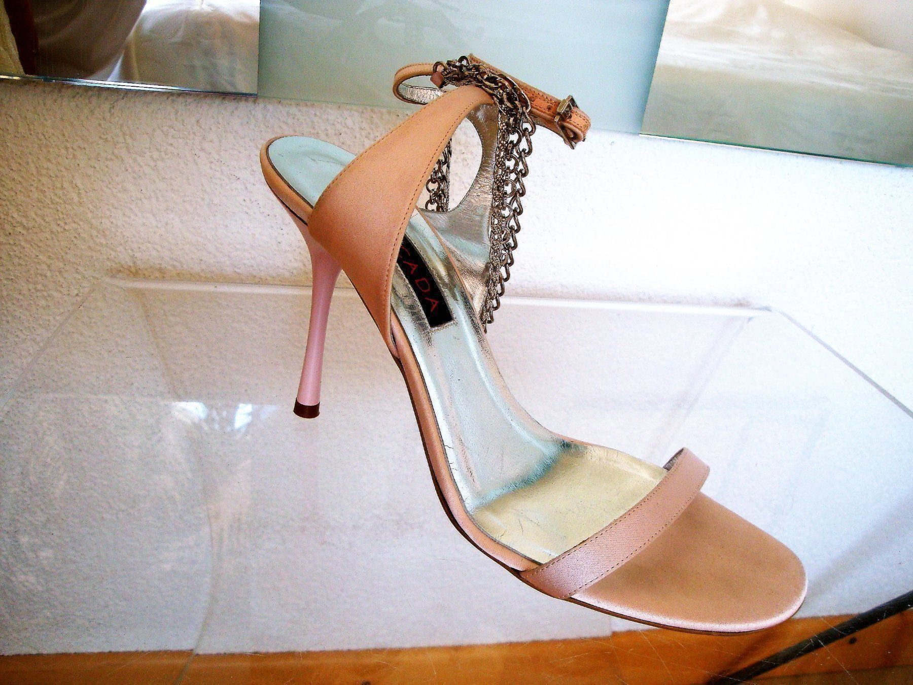 Escada Chaussures femmes: ESCADA SANDALETTEN NUDE/NP US$ 650.- – Neuf (Voir description) à Eschenbach SG par Lady020