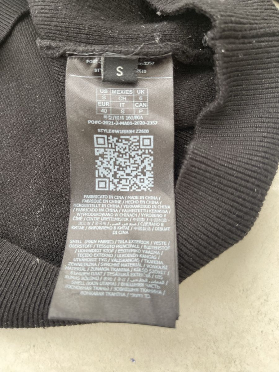 Guess Pullover & Sweatshirts: Guess Strickpullover, Grösse S, Schwarz, Top Zustand! – Gebraucht aus Weisslingen von Spiegelbild0 1