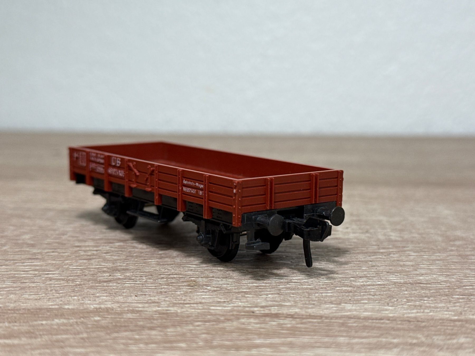 Fleischmann Modellini di ferrovie: Fleischmann Güterwagen H0 (283) – Usato da St-Aubin-Sauges venduto da Lo_Go 3