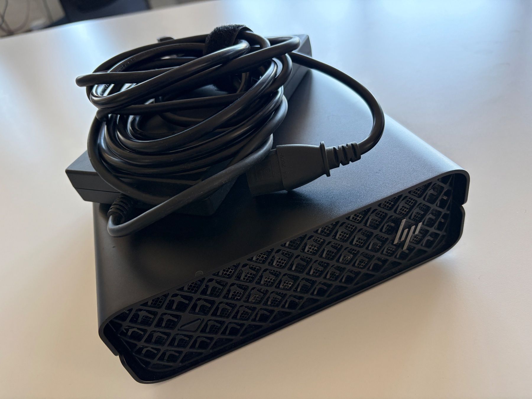 Hewlett Packard PC: HP Z2 Mini G9 Workstation Desktop PC – Usato da Spiez venduto da Kusi2469 4