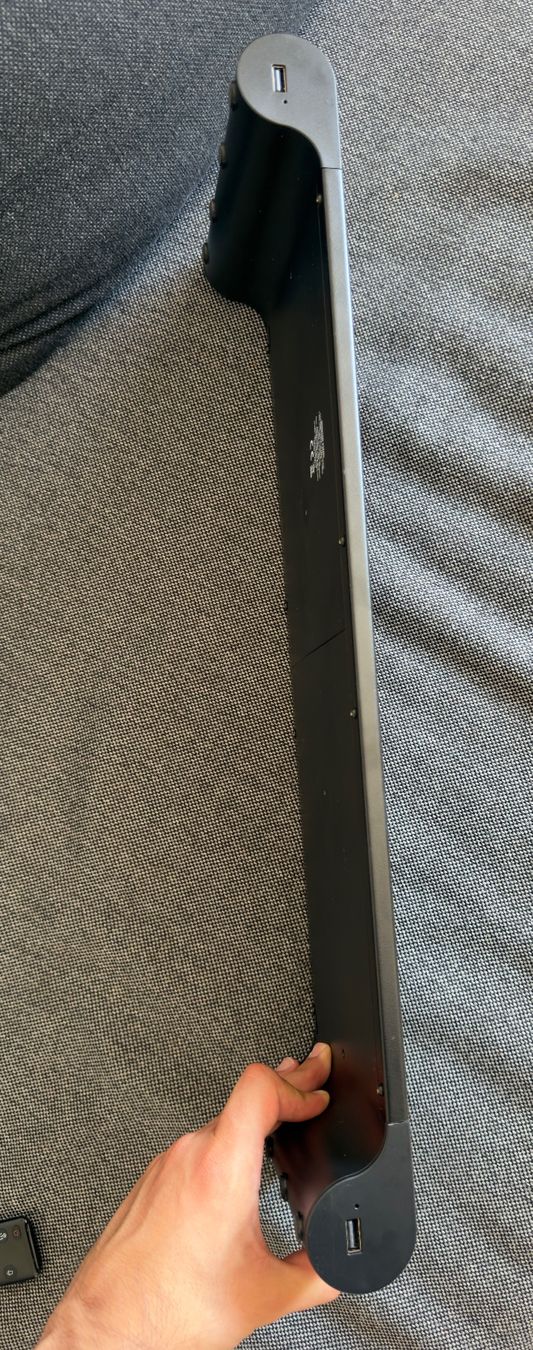 Staffa per monitor: Monitorständer mit USB-C Hub – Usato da Zürich venduto da Betrada 1