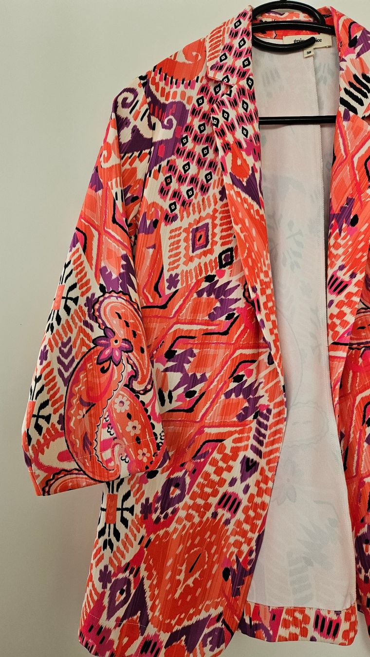 Giacche: Farbenfroher Blazer mit künstlerischem Muster, Gr. 38 – Usato da Hettlingen venduto da Leaena279 1