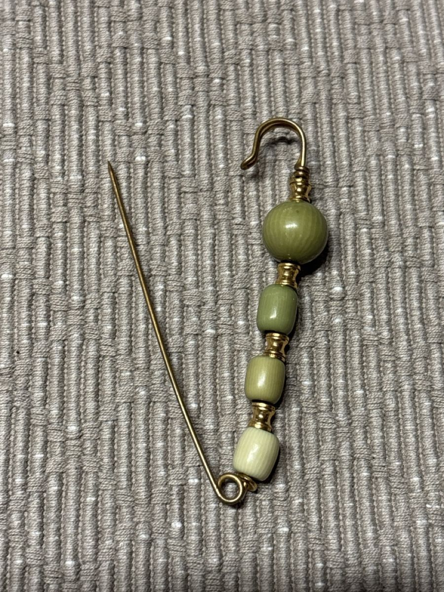 Broschen & Nadeln: Modeschmuck Brosche – Gebraucht aus Rümlang von euqinom16 1
