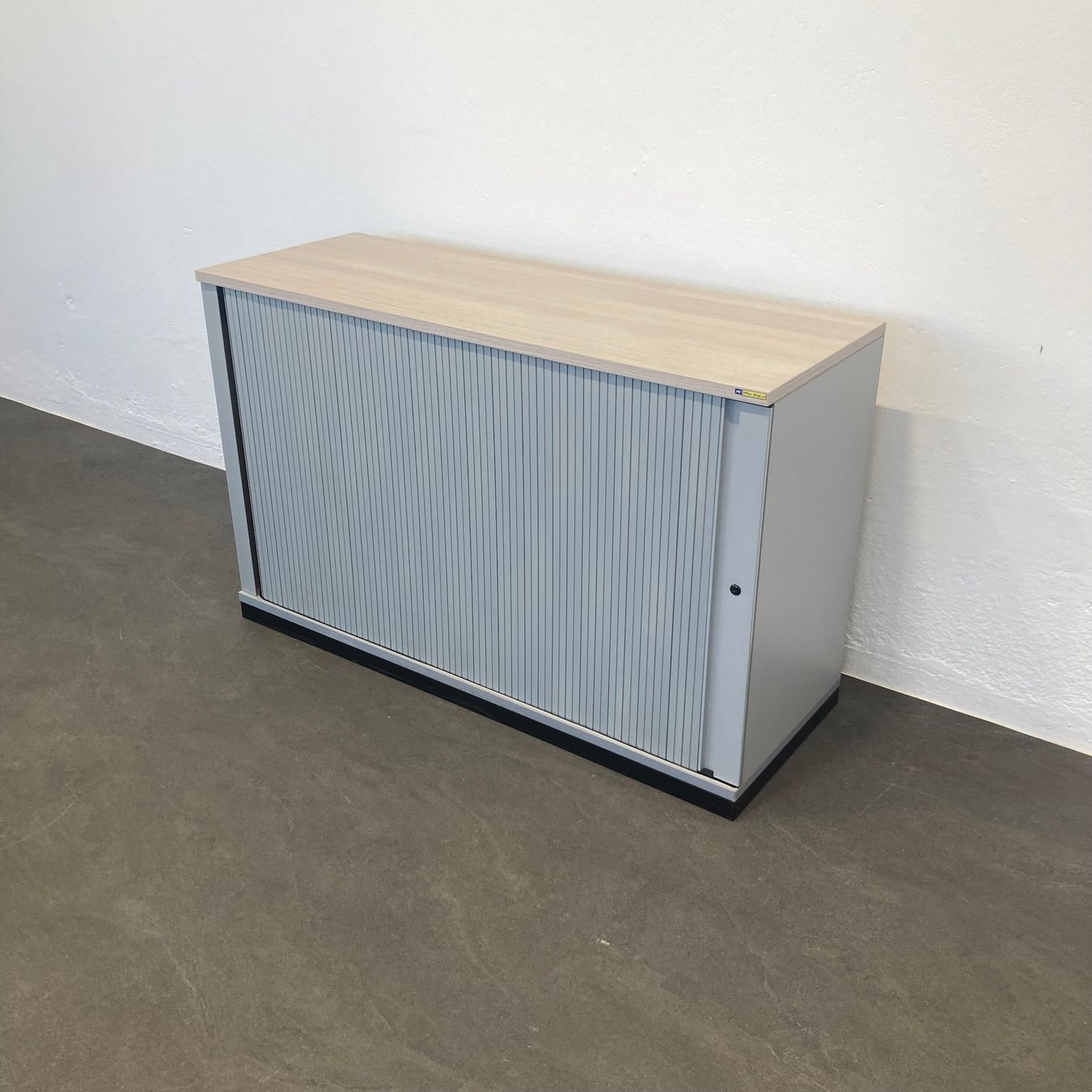 Armadi: Steelcase Share It Lateralschrank 2-OH - – Usato da Schönenwerd venduto da mcofficeshop 4