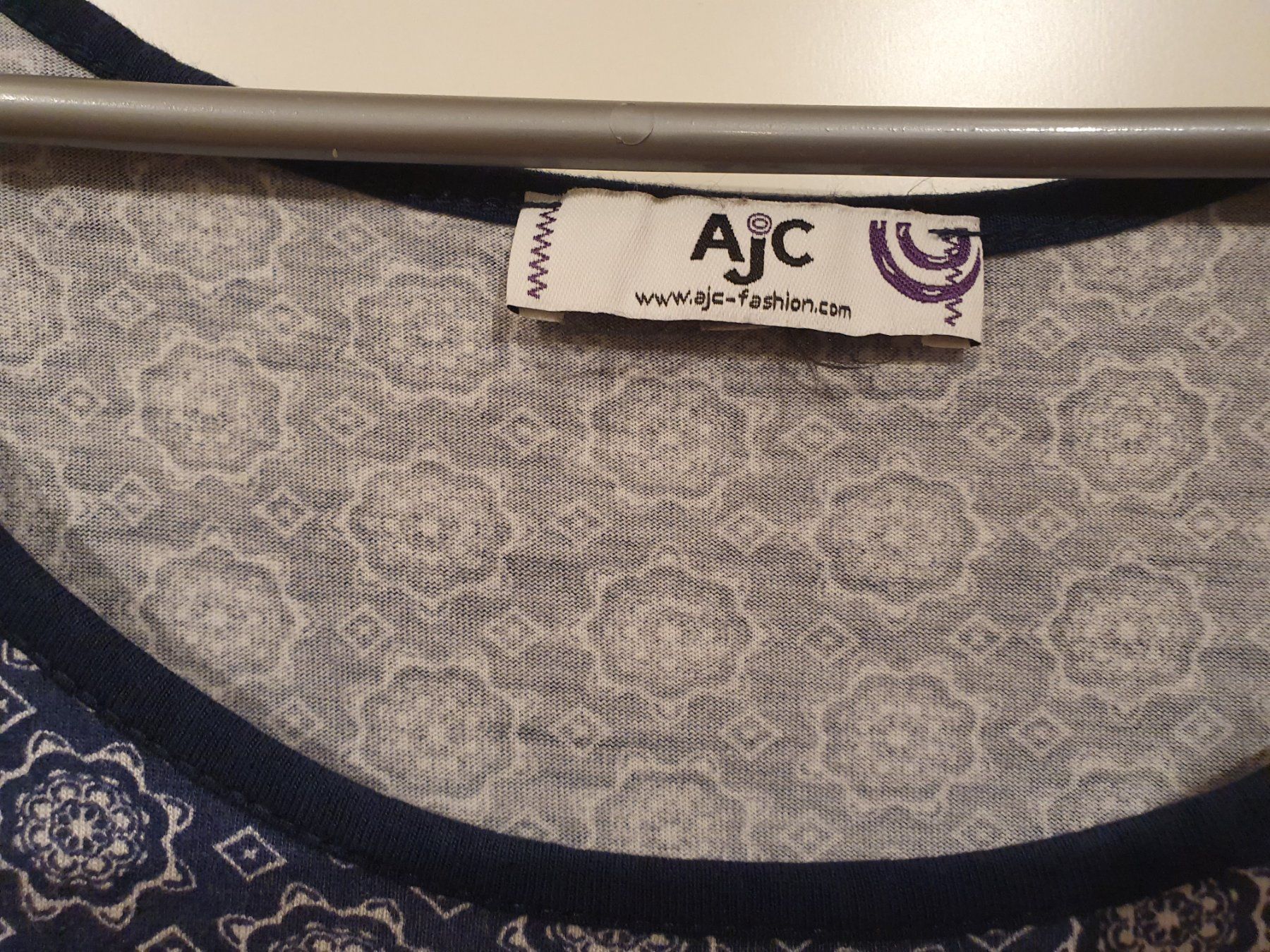 Top: Top AJC Gr. 36 Blau gemustert – Usato da Heinrichswil venduto da sabi2809 2
