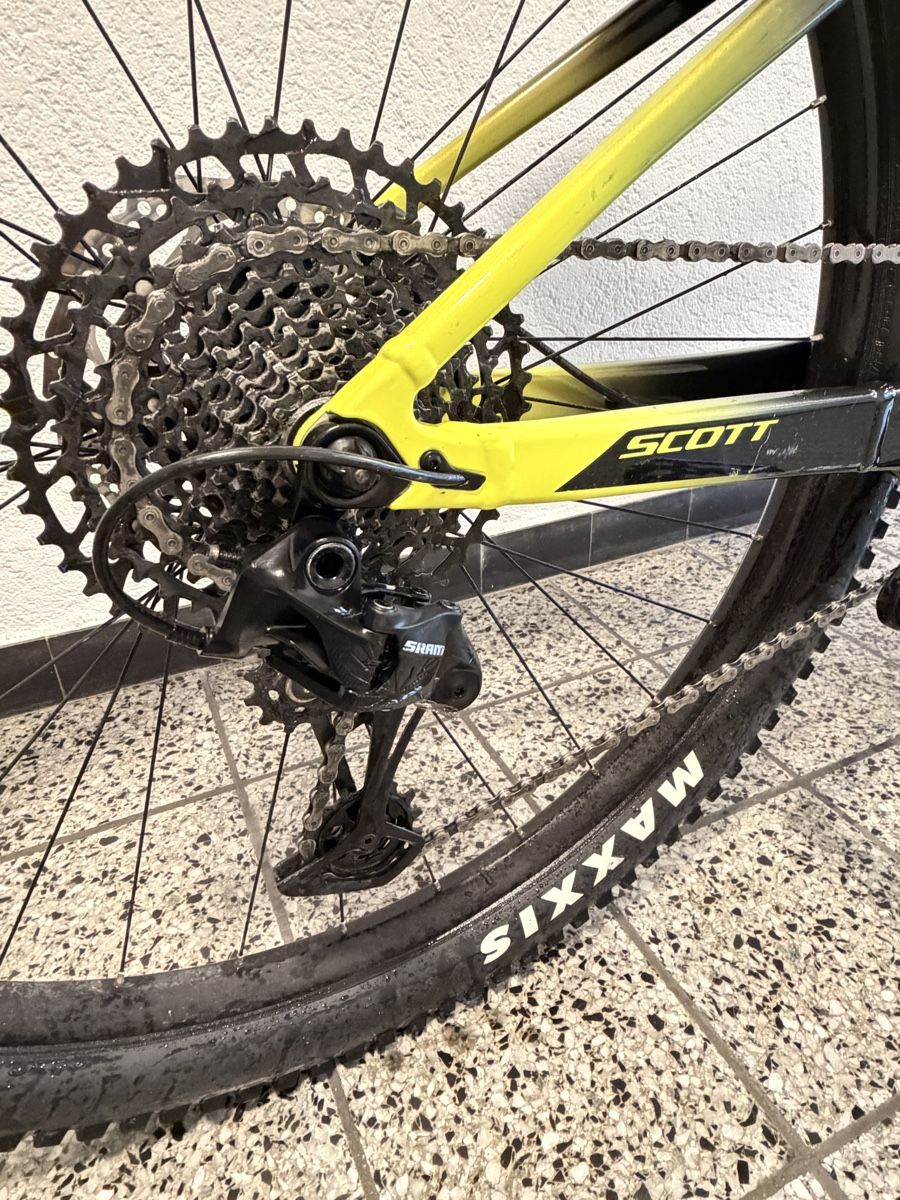 Scott Vélos: Scott Spark 950 Top MTB L – D'occasion à Stansstad par 91PD 2