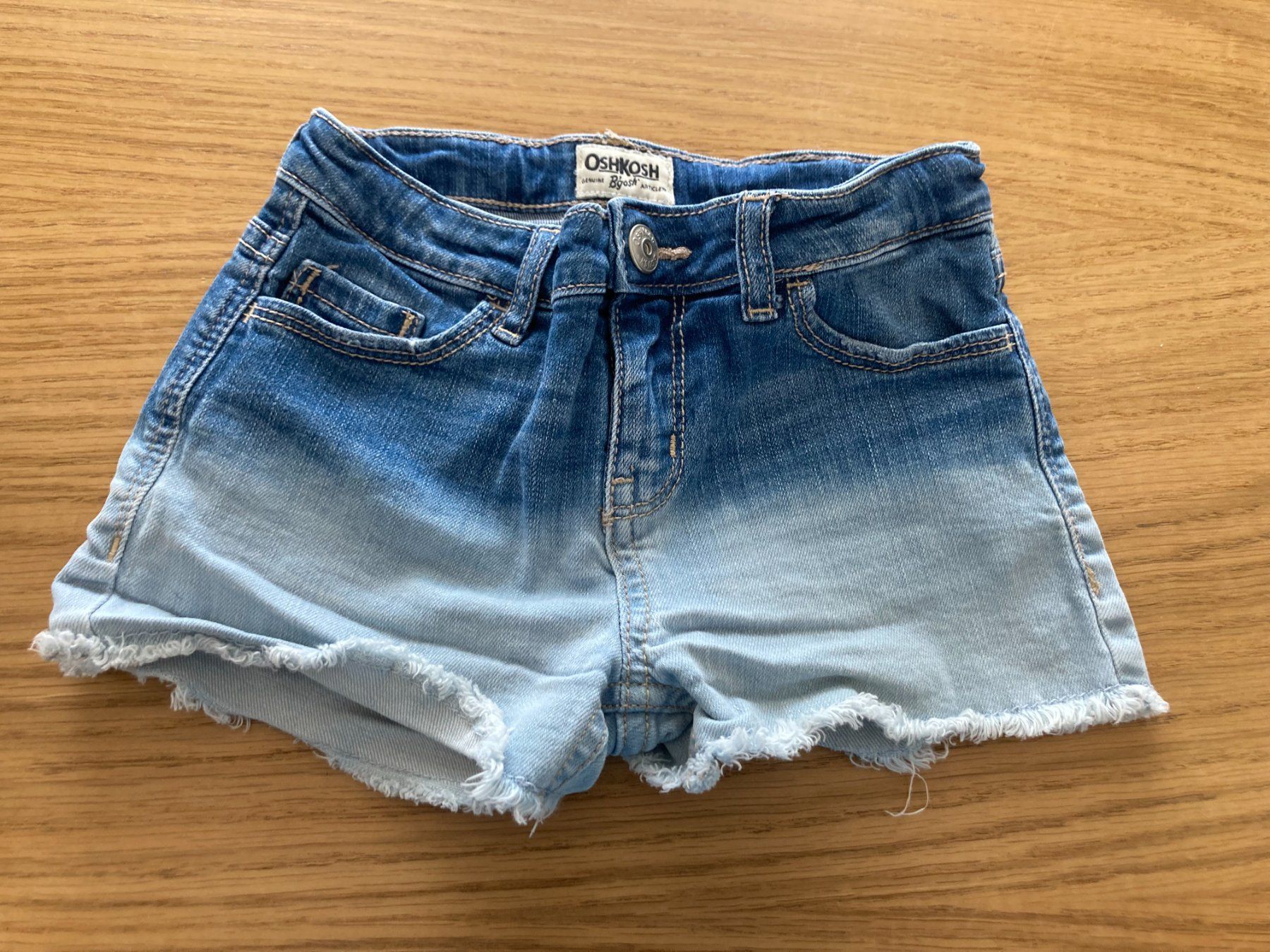 Oshkosh Pantalons: Shorts "OshKosh" – D'occasion à Muttenz par Juvenile33