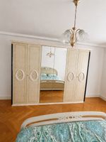Kleiderschrank