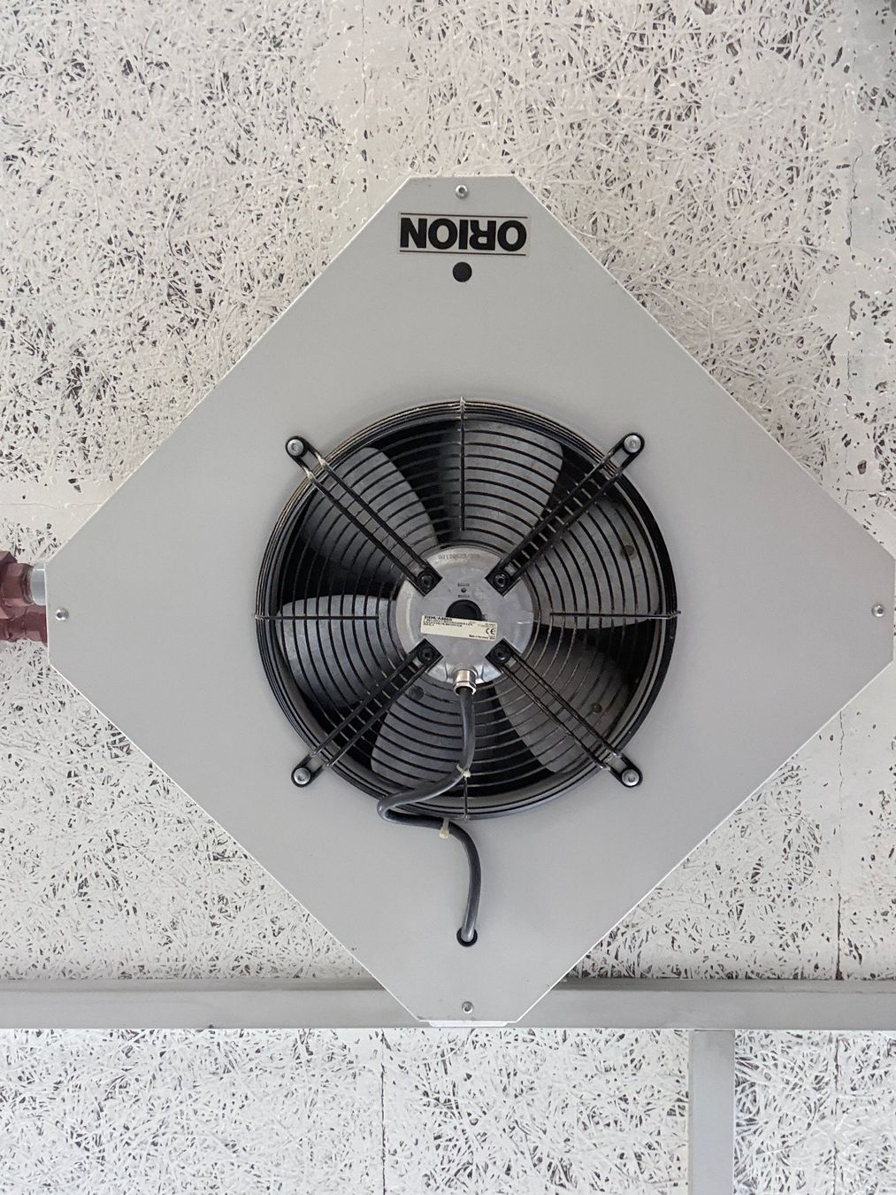 Orion Radiatori: Industrieventilator Orion Deckenmontage – Usato da Erstfeld venduto da schmusebaby 1
