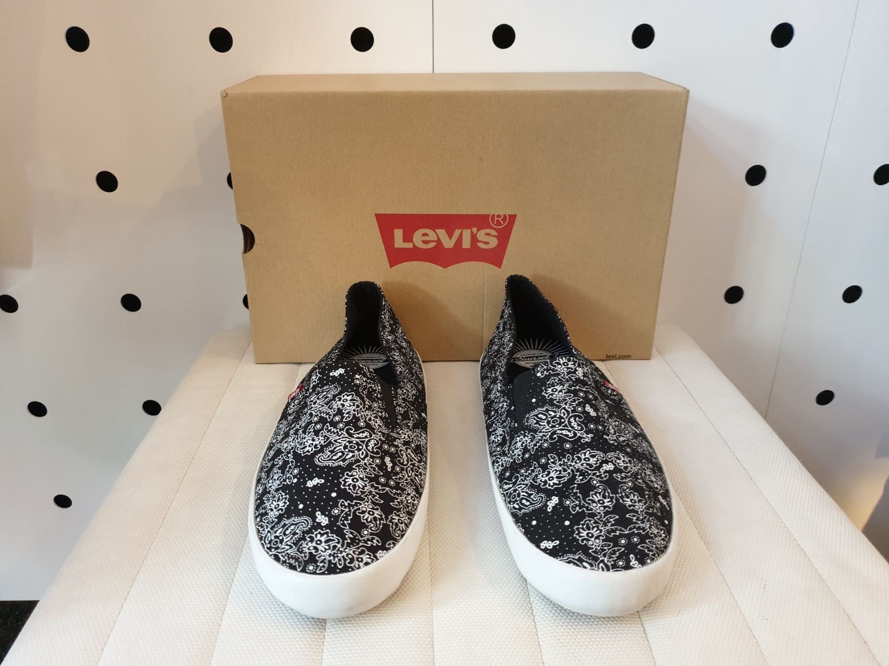 Scarpe da uomo: LEVI'S SOMMER SCHUHE BLACK 42 – Nuovo e nell'imballaggio originale da Zürich venduto da LIQUIDATOR.CP 1
