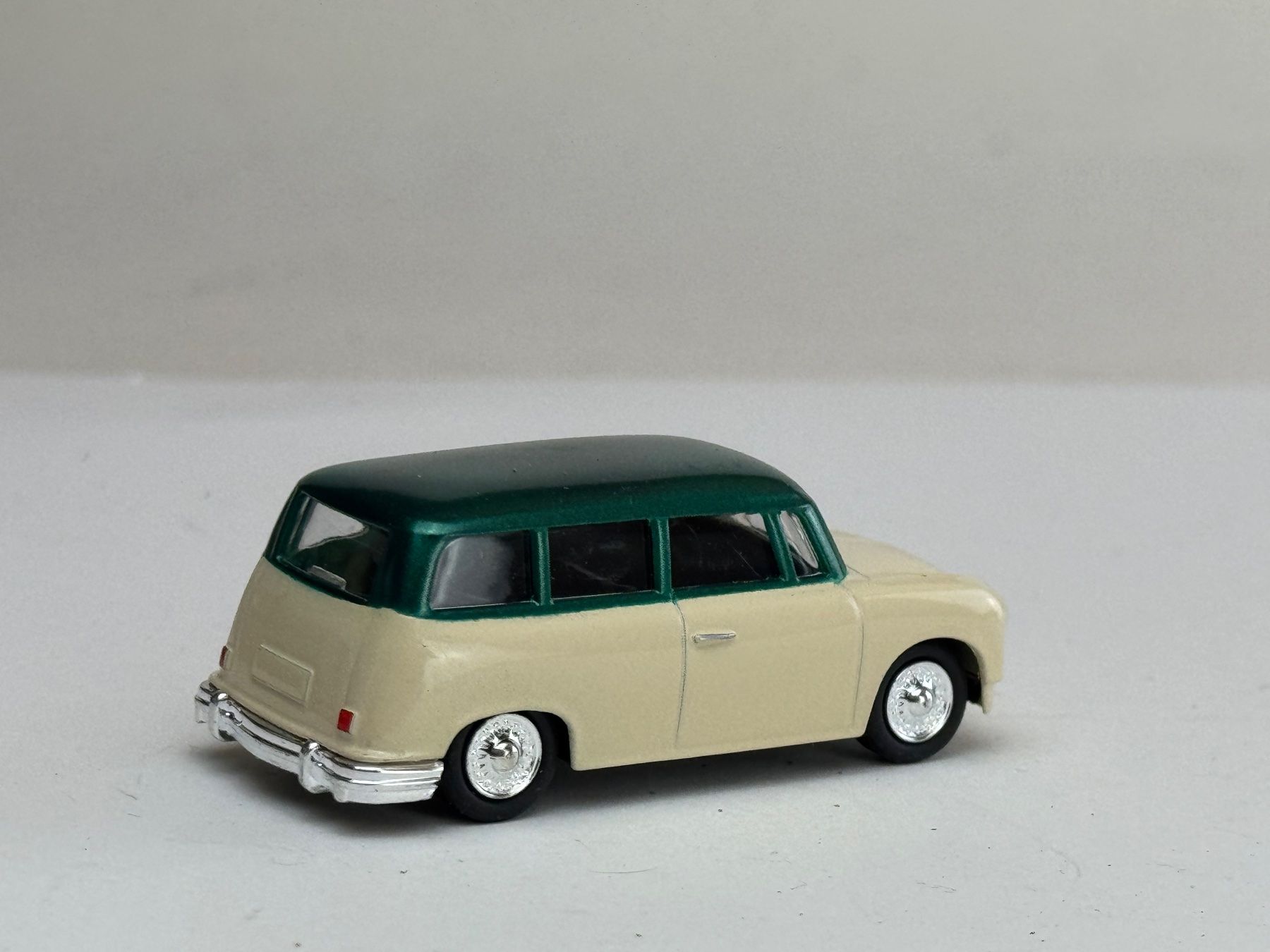 Modellini d'auto: GB5- Grell IFA P 70 grün beige – Usato da Elm venduto da Wikmtz 1