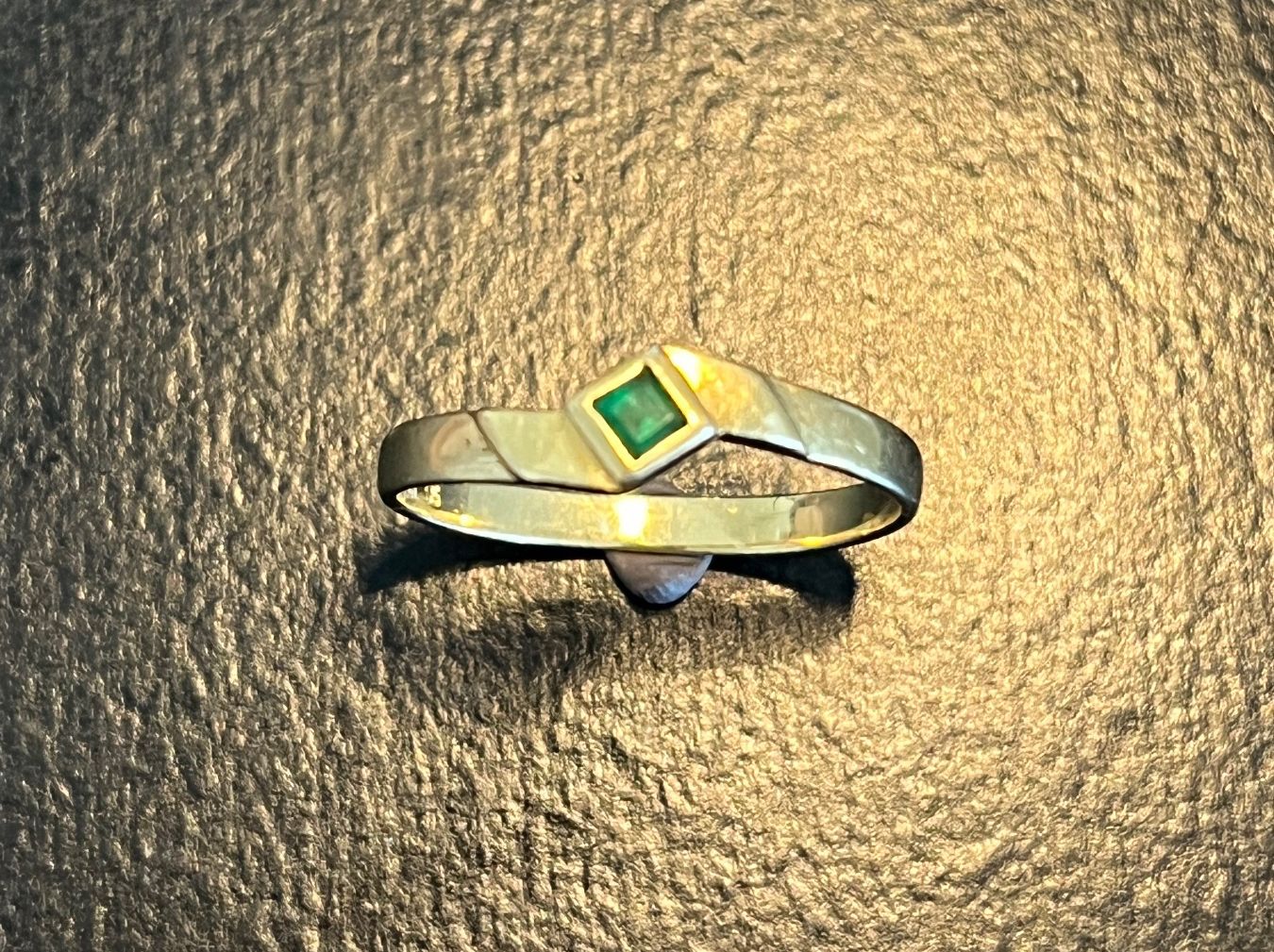 Anelli: Goldring 750 mit Smaragt – Usato da Ossingen venduto da Silver-collector