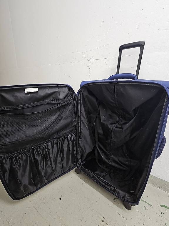 Reisekoffer: it Luggage Reisekoffer / Trolley gross  – Gebraucht aus Bern von ElianeBE 3