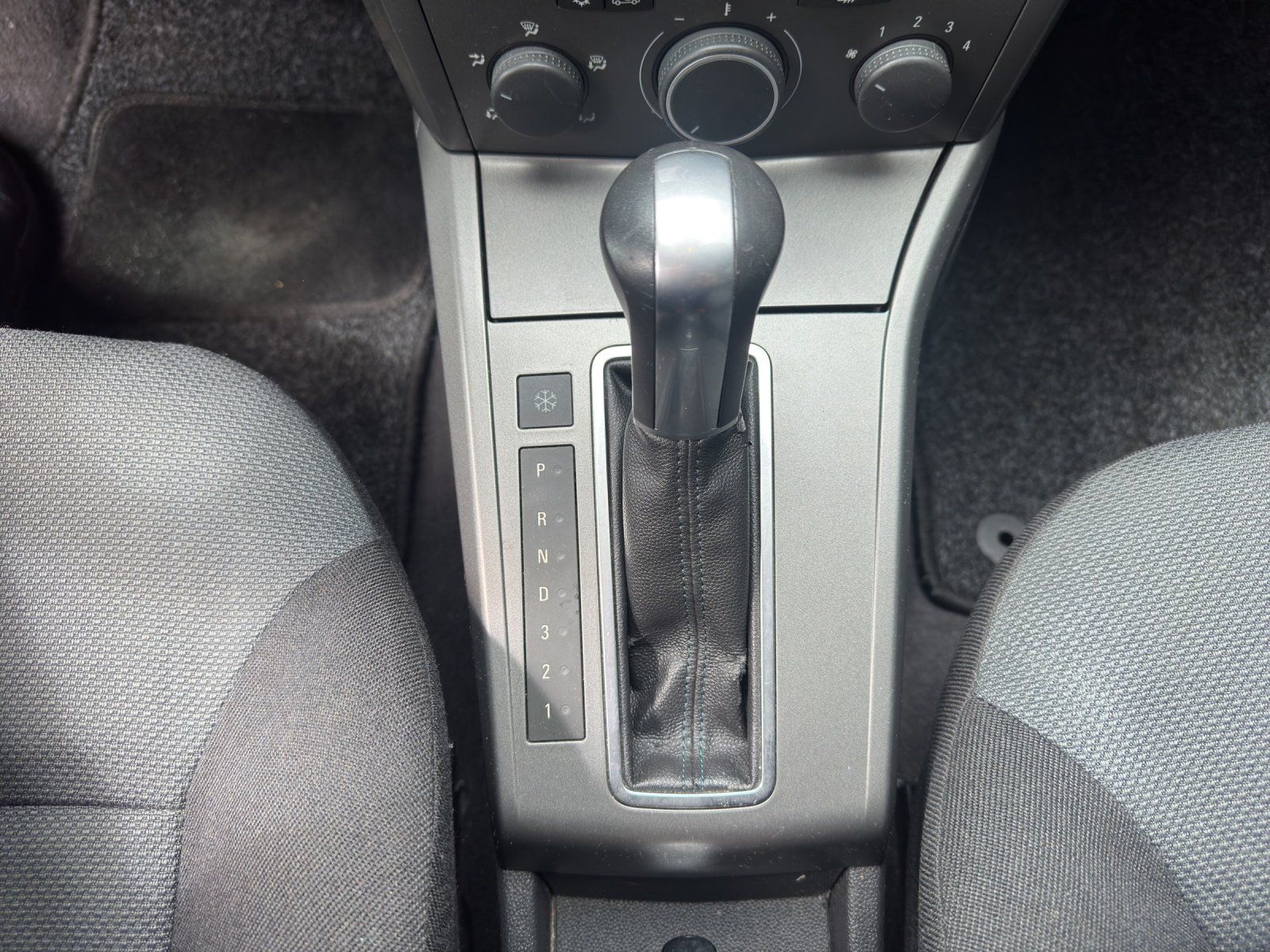 Opel Automobili: Opel Astra Automat – Usato da Ebikon venduto da Garage-Bolzern-Koch 5