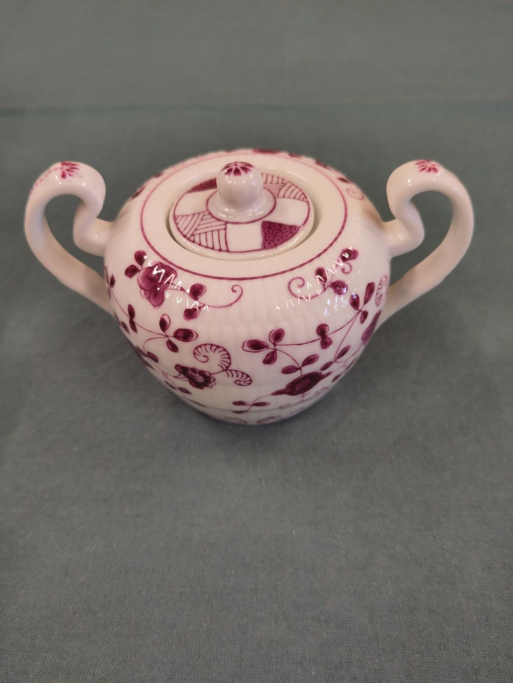 Set di piatti: Antikes Teeservice, original China purpur – Usato da Turbenthal venduto da e.bruengger 2