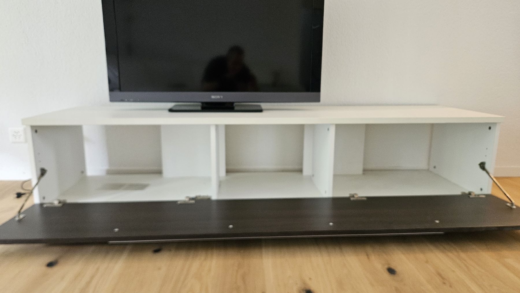 Mobili TV: Lowboard Weiss – Usato da Hinwil venduto da Thomehack 2