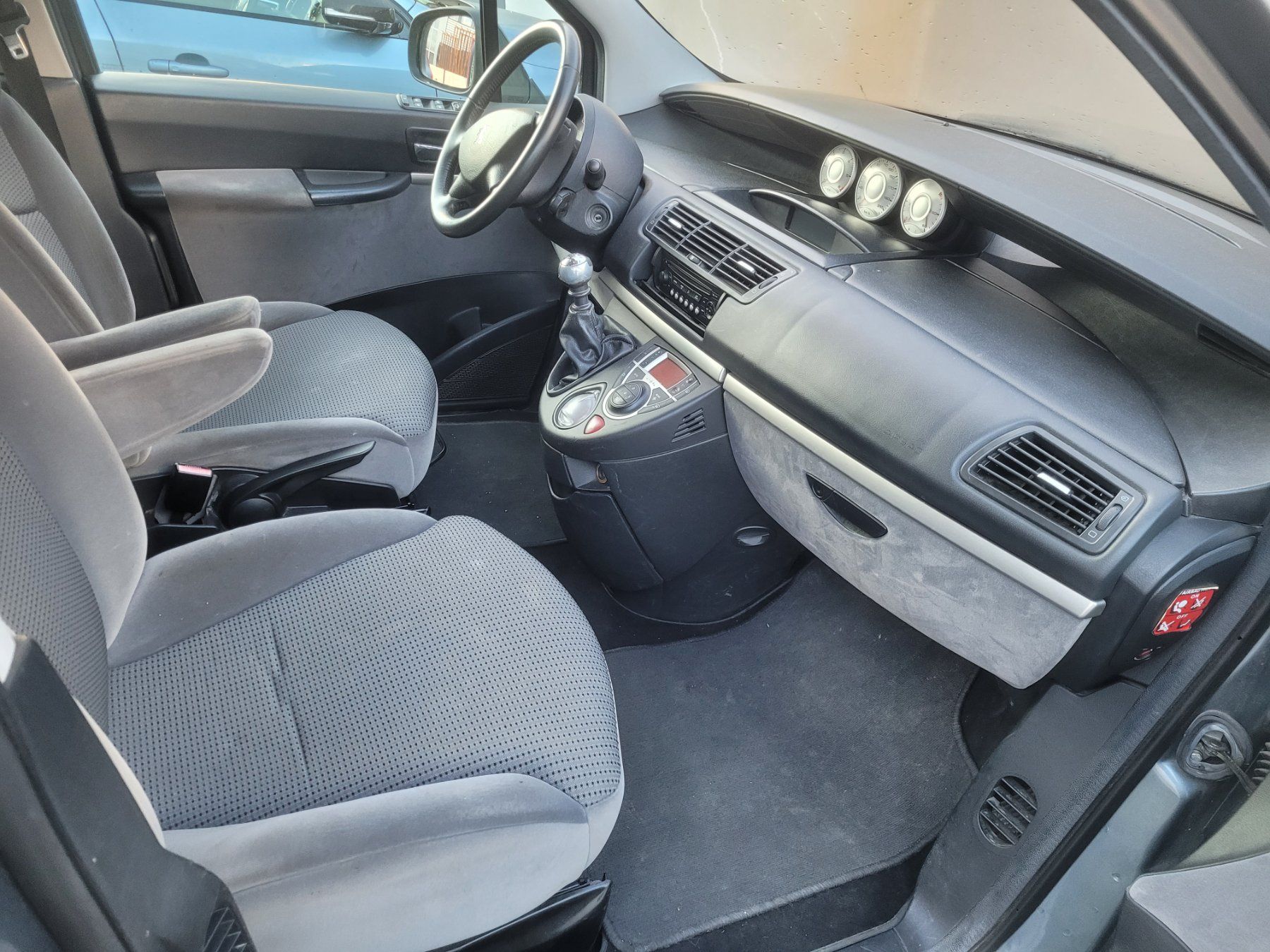 Peugeot Automobili: Peugeot 807 2.0 hdi – Usato da rebstein venduto da Suzukgsxr750 6